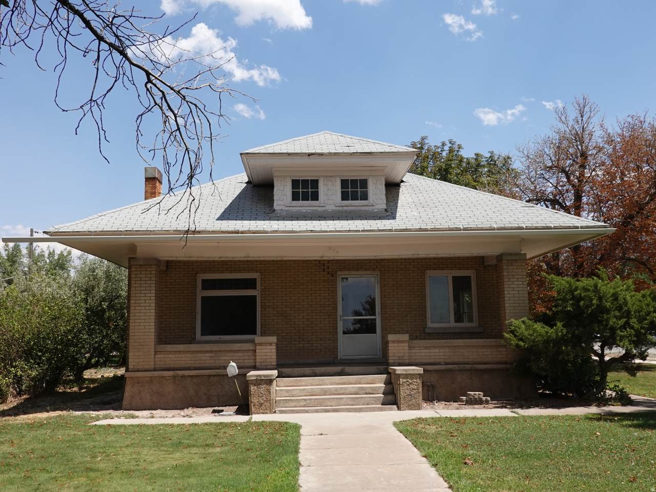 306 Main St - Photo 1