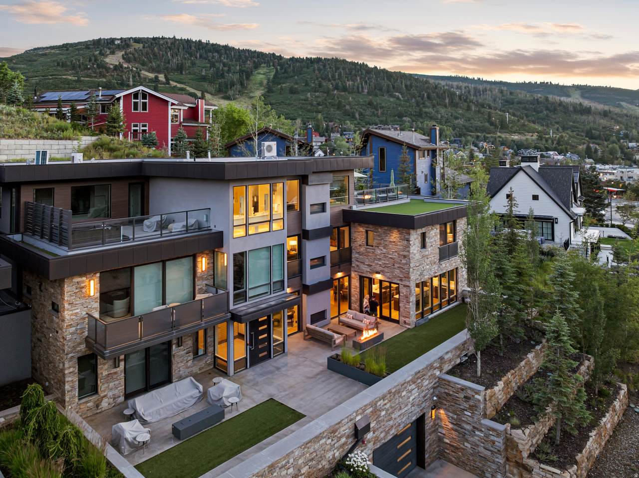 300 Deer Valley Dr - Photo 1
