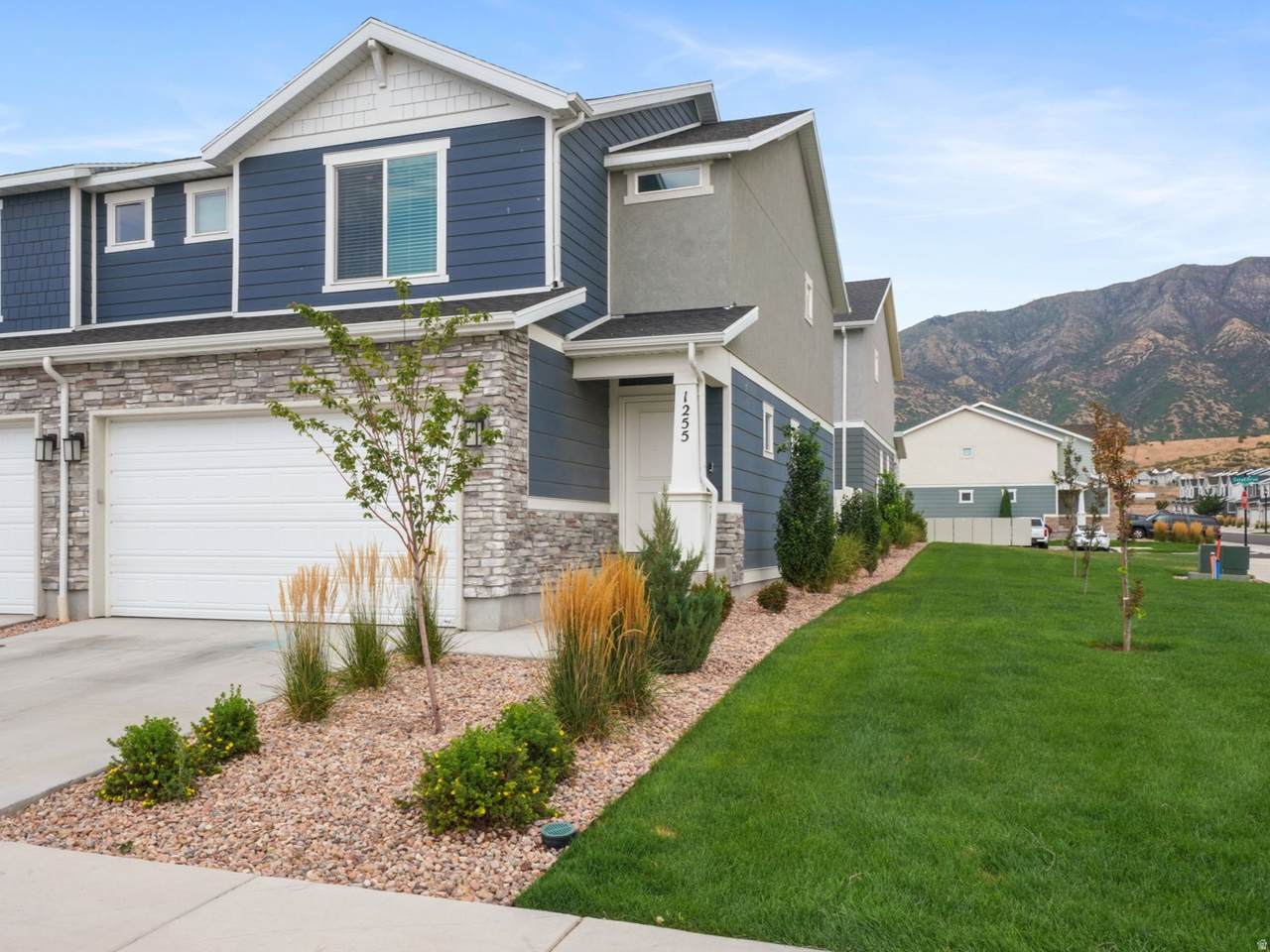 1255 Thistle Dr - Photo 1