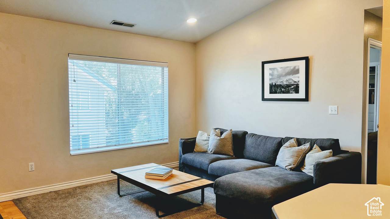 861 Columbia Ln - Photo 1