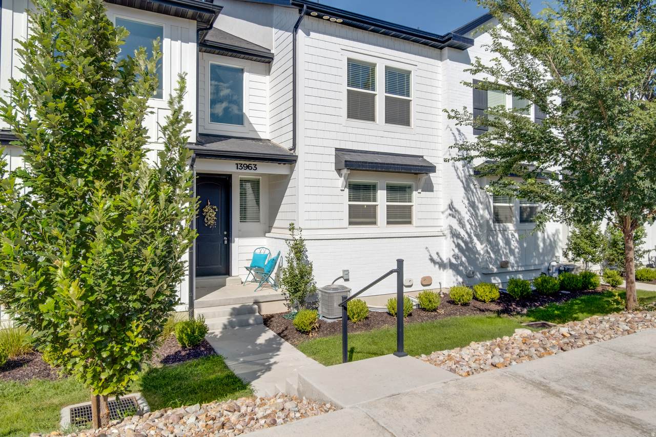 13963 Wide Ridge Way - Photo 1