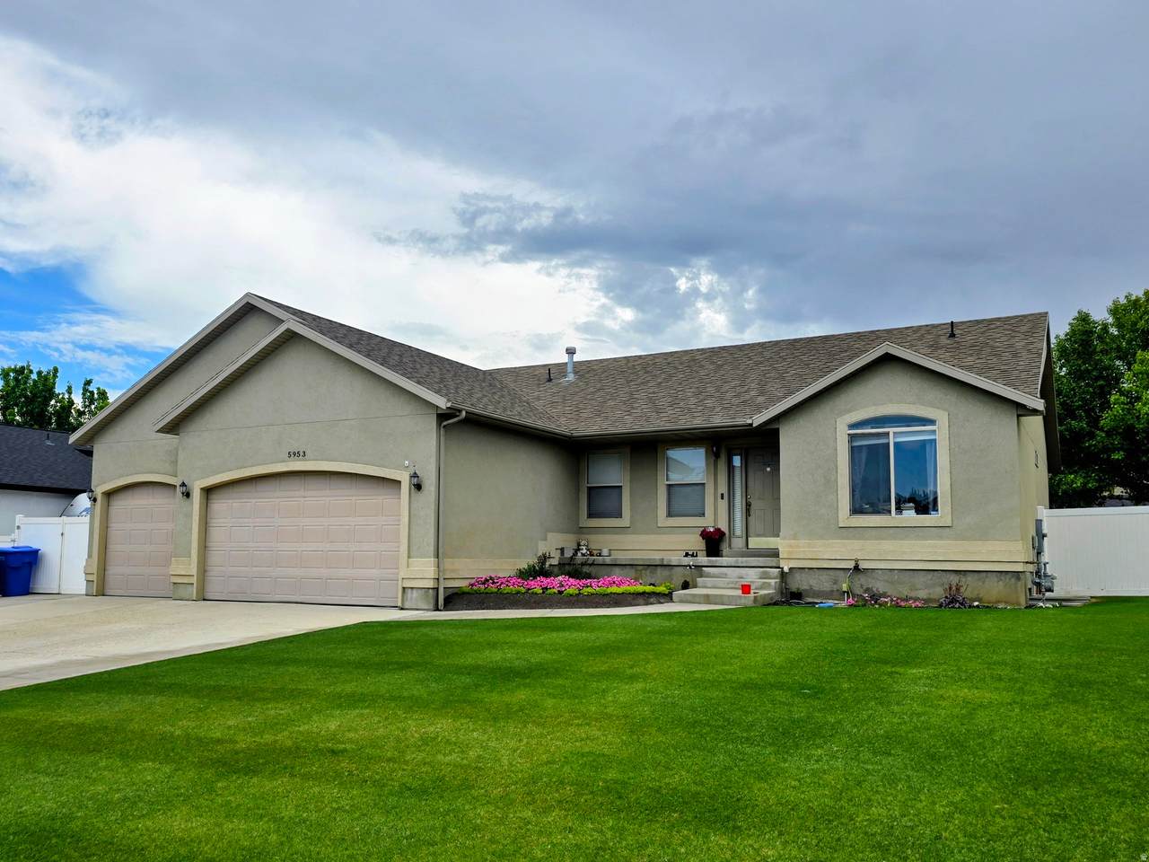 5953 Silver Saddle Way - Photo 1