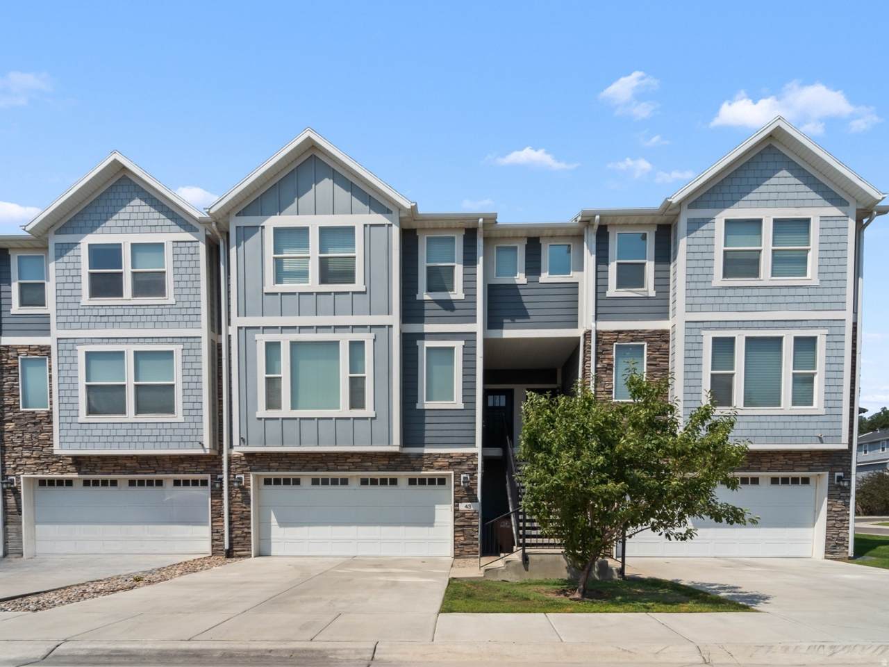 43 Blue River Dr - Photo 1