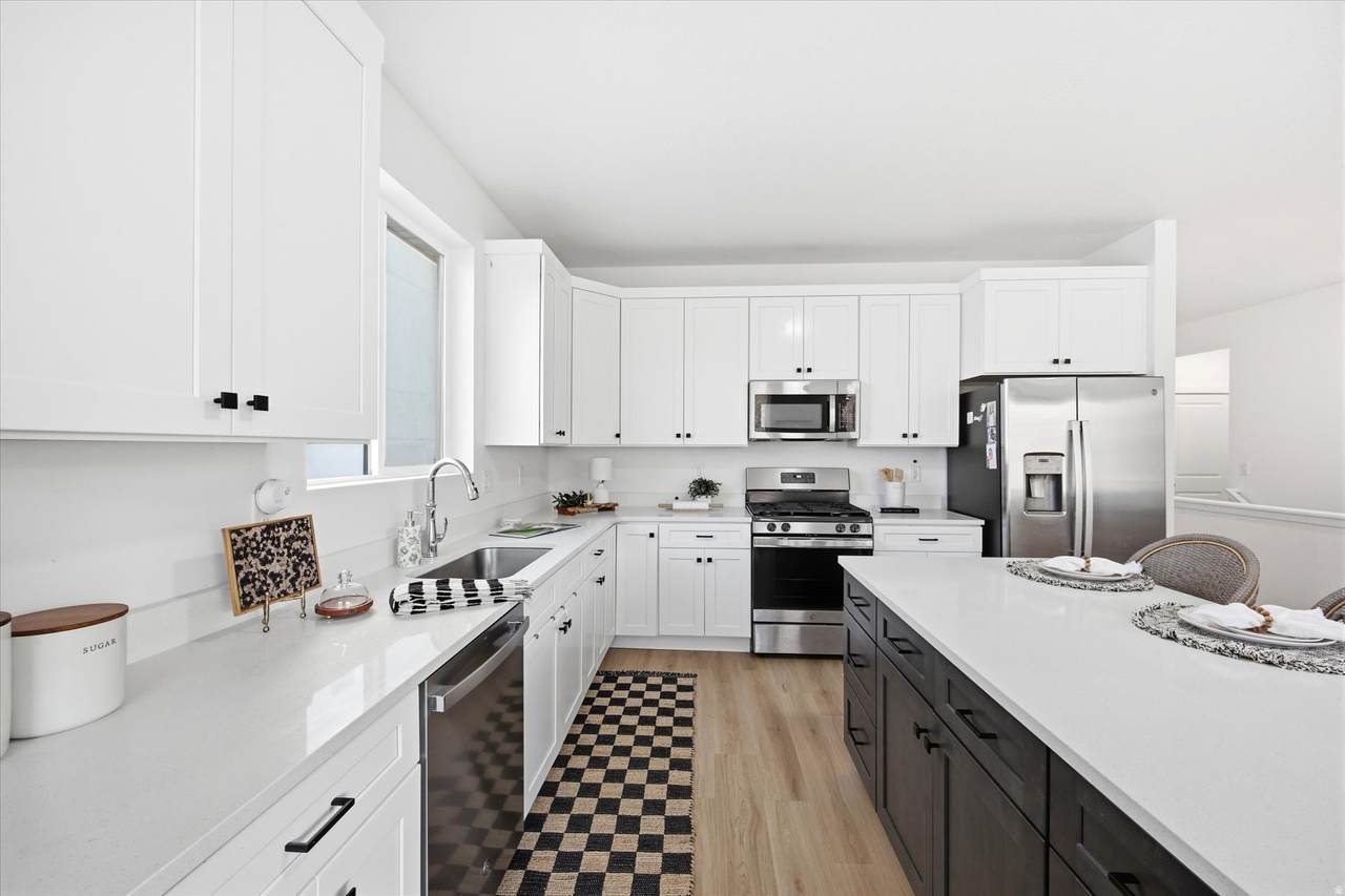 7118 Owens View Way - Photo 1