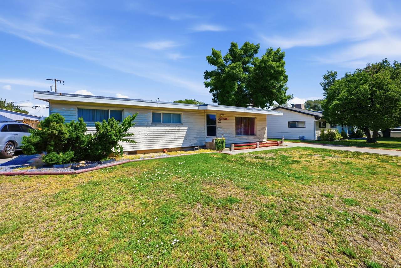 2950 Amherst Ave - Photo 1