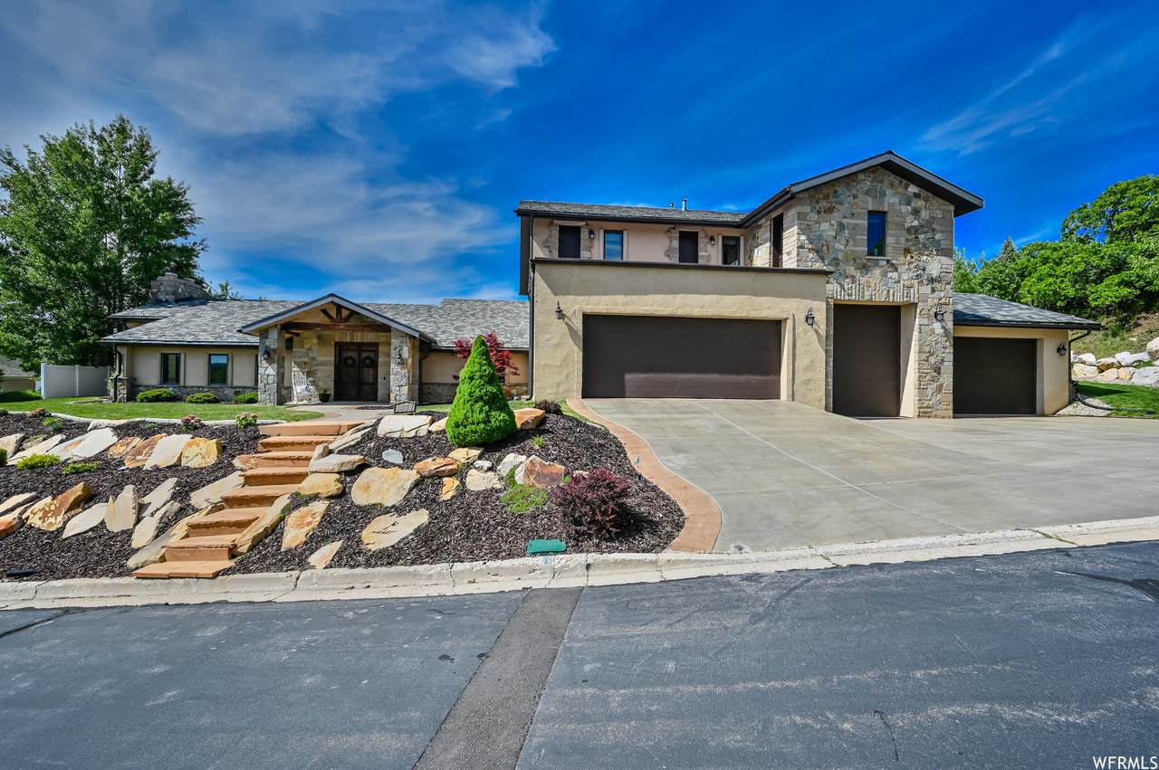 1477 Lakecrest Rd - Photo 1