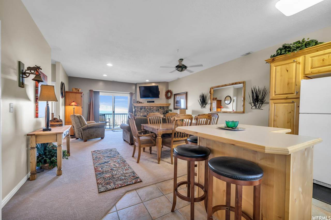 970 Harbor Village Dr - Photo 1