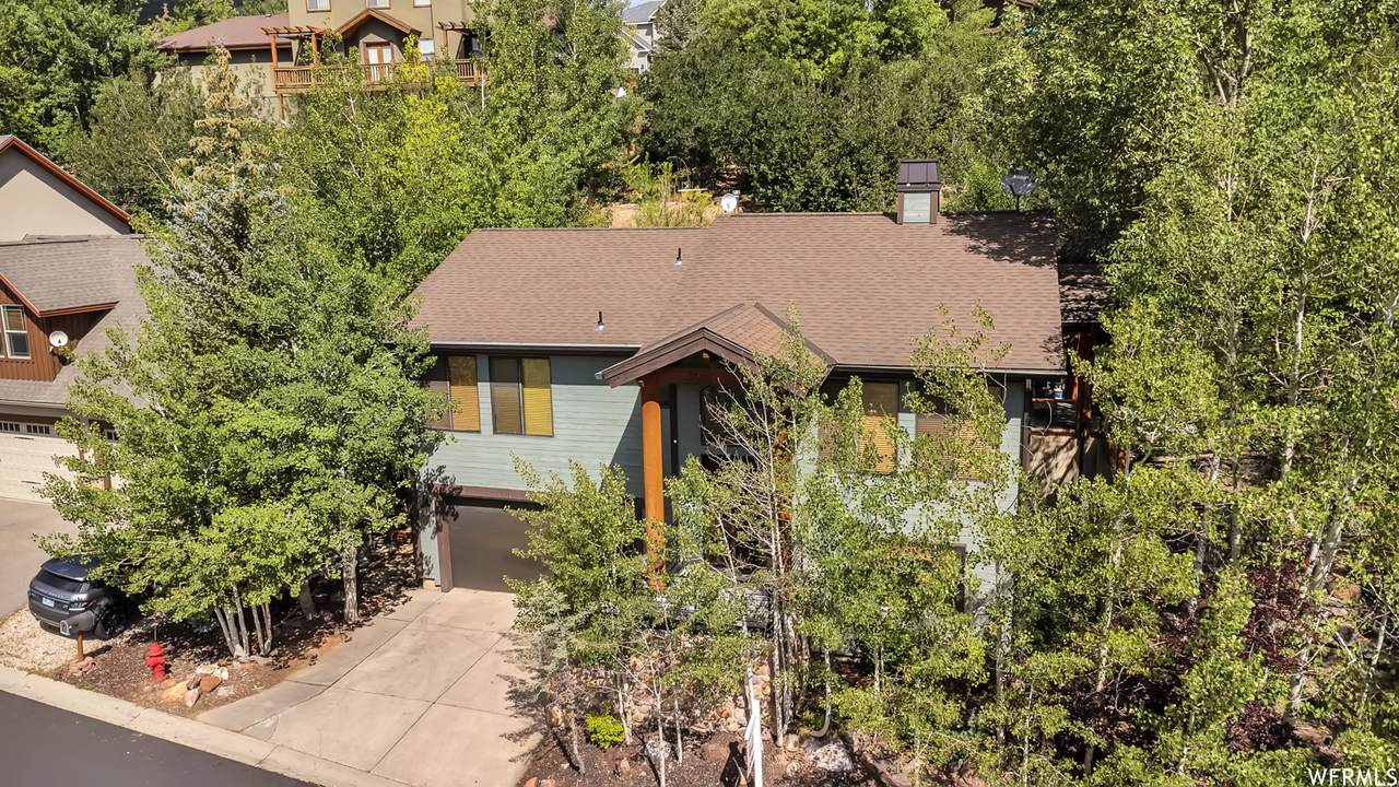 8524 Southridge Dr - Photo 1