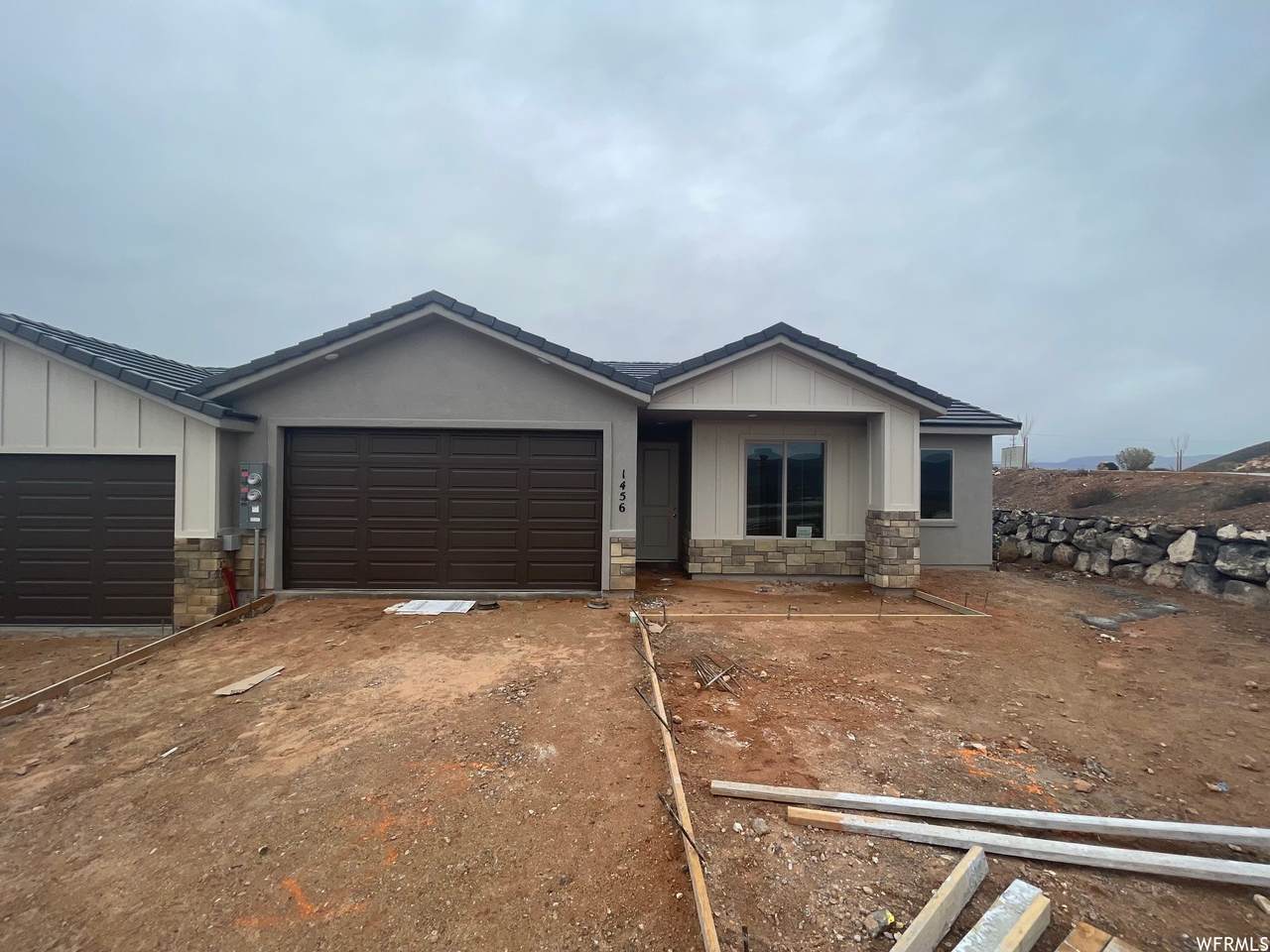 1456 470 - Photo 1