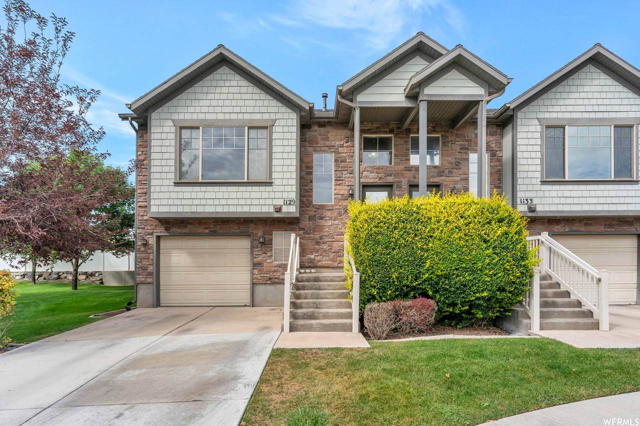 1129 River View Dr - Photo 1