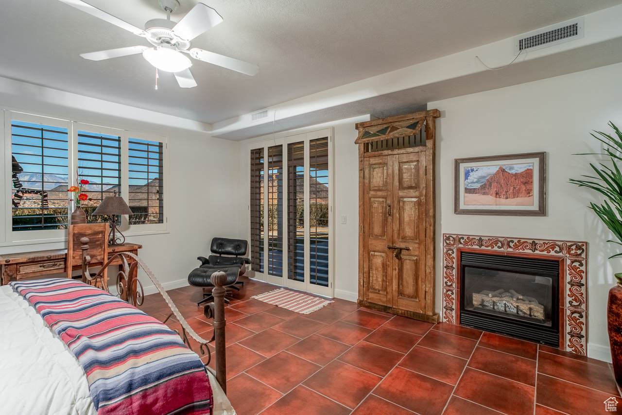 1845 Canyon View Dr - Photo 1