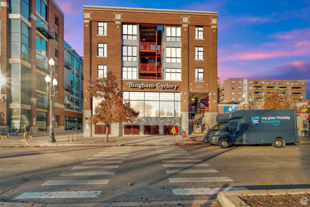 336 Broadway - Photo 1