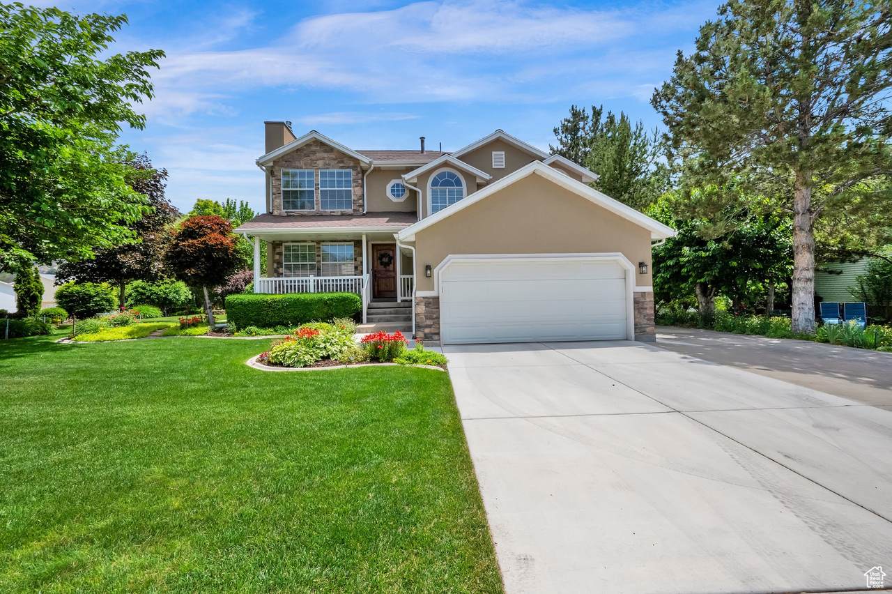 4721 Country Club Dr - Photo 1