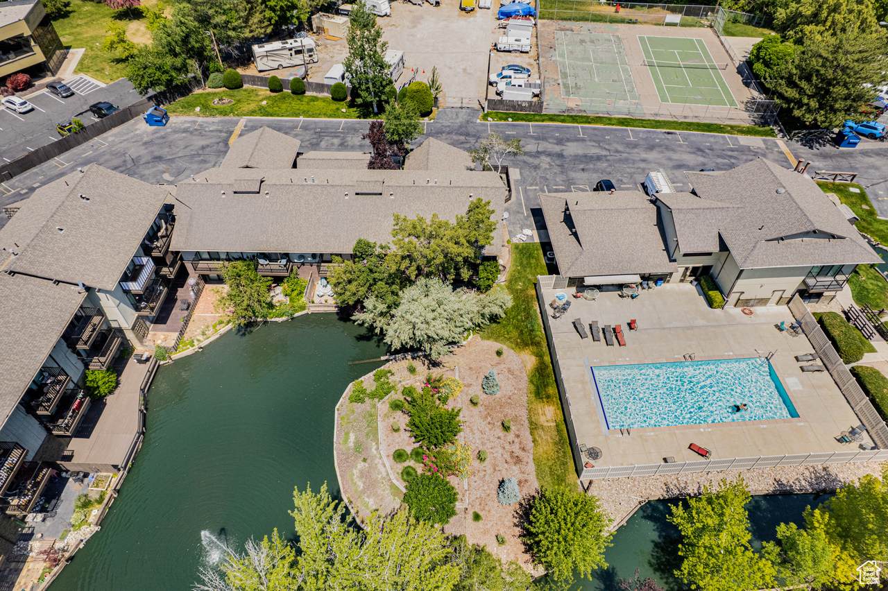 4667 Black Swan Dr - Photo 1
