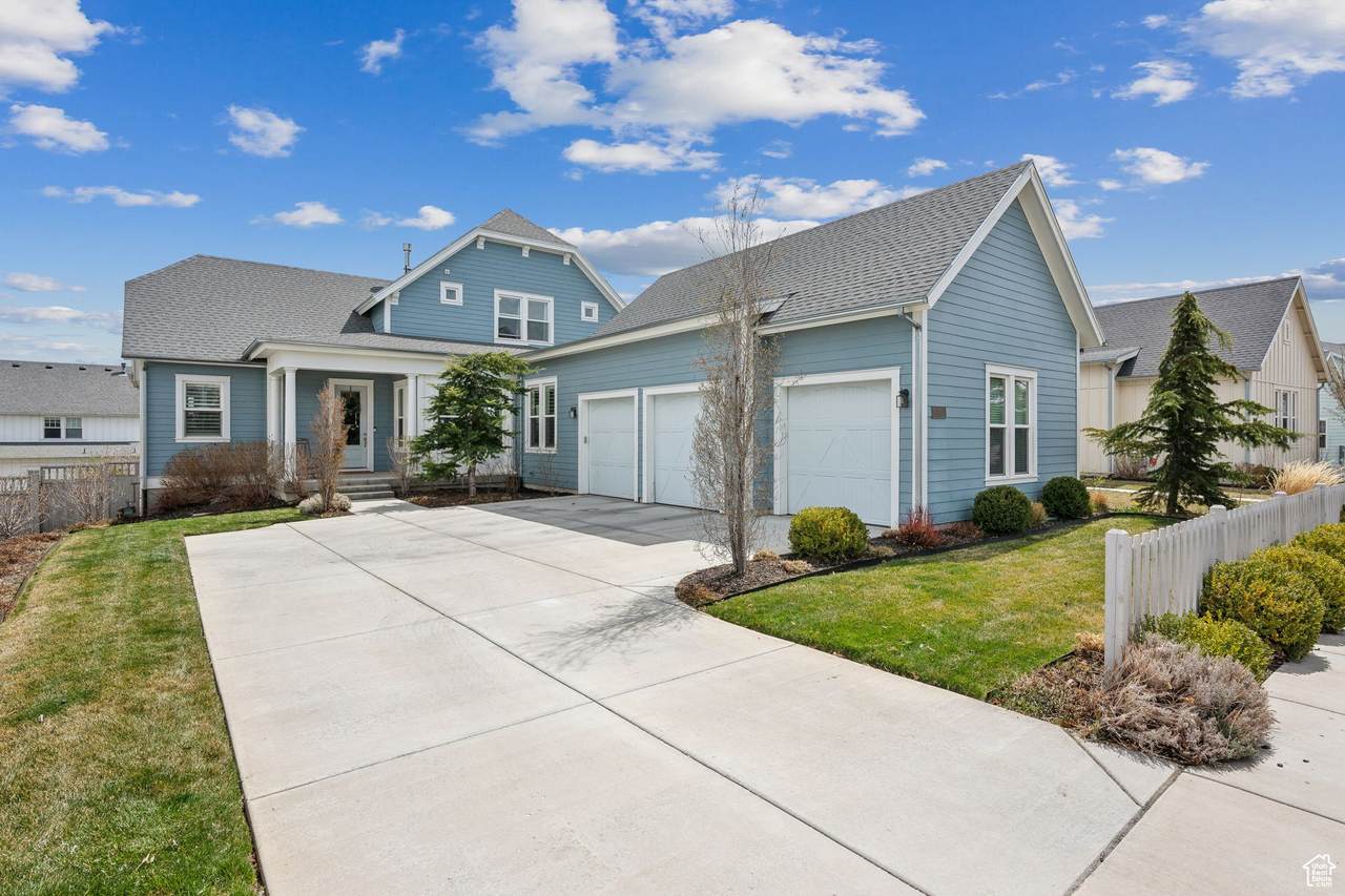 10713 Lake Terrace Ave - Photo 1