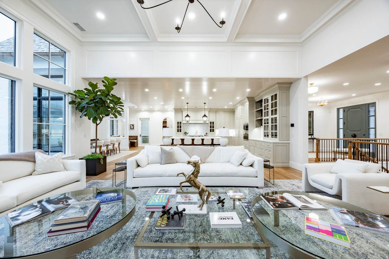 618 Fox Den Rd - Photo 1