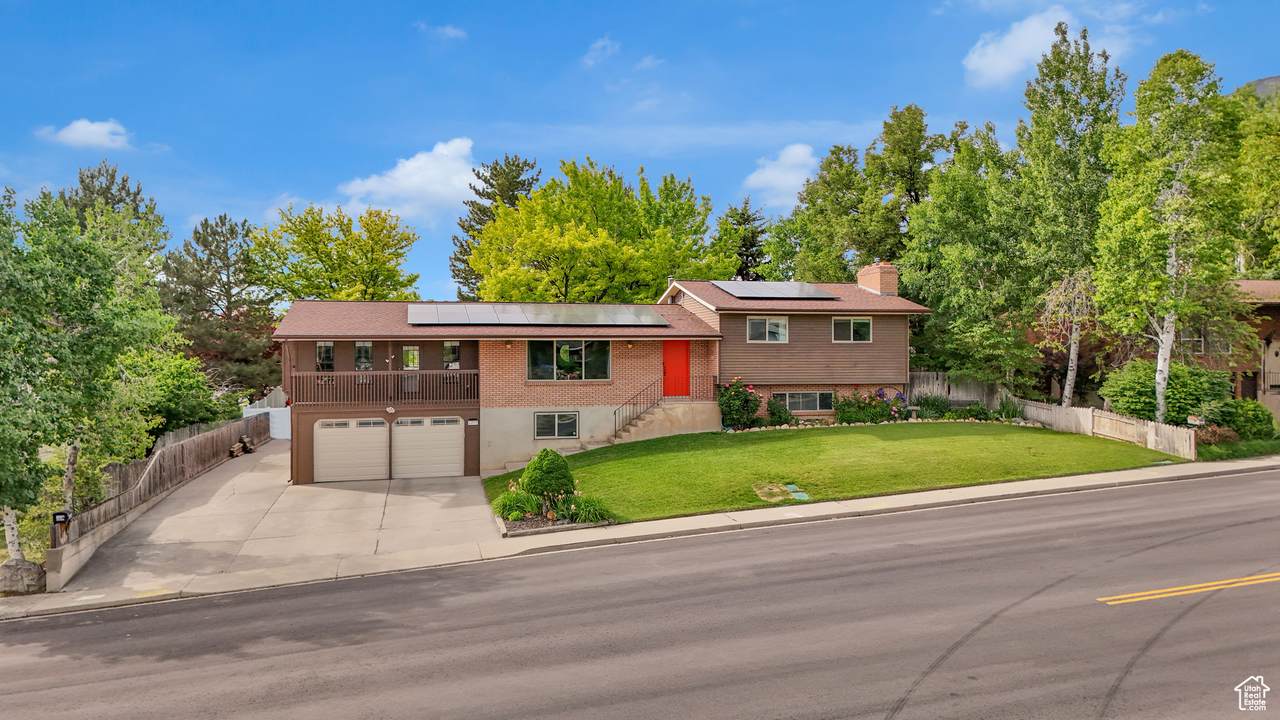 1253 Nathaniel Dr - Photo 1