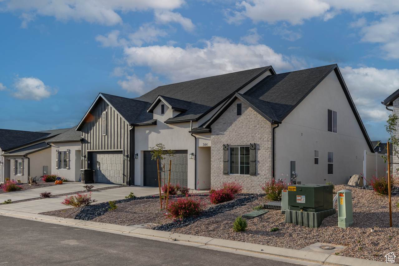 344 Rosie Loop - Photo 1