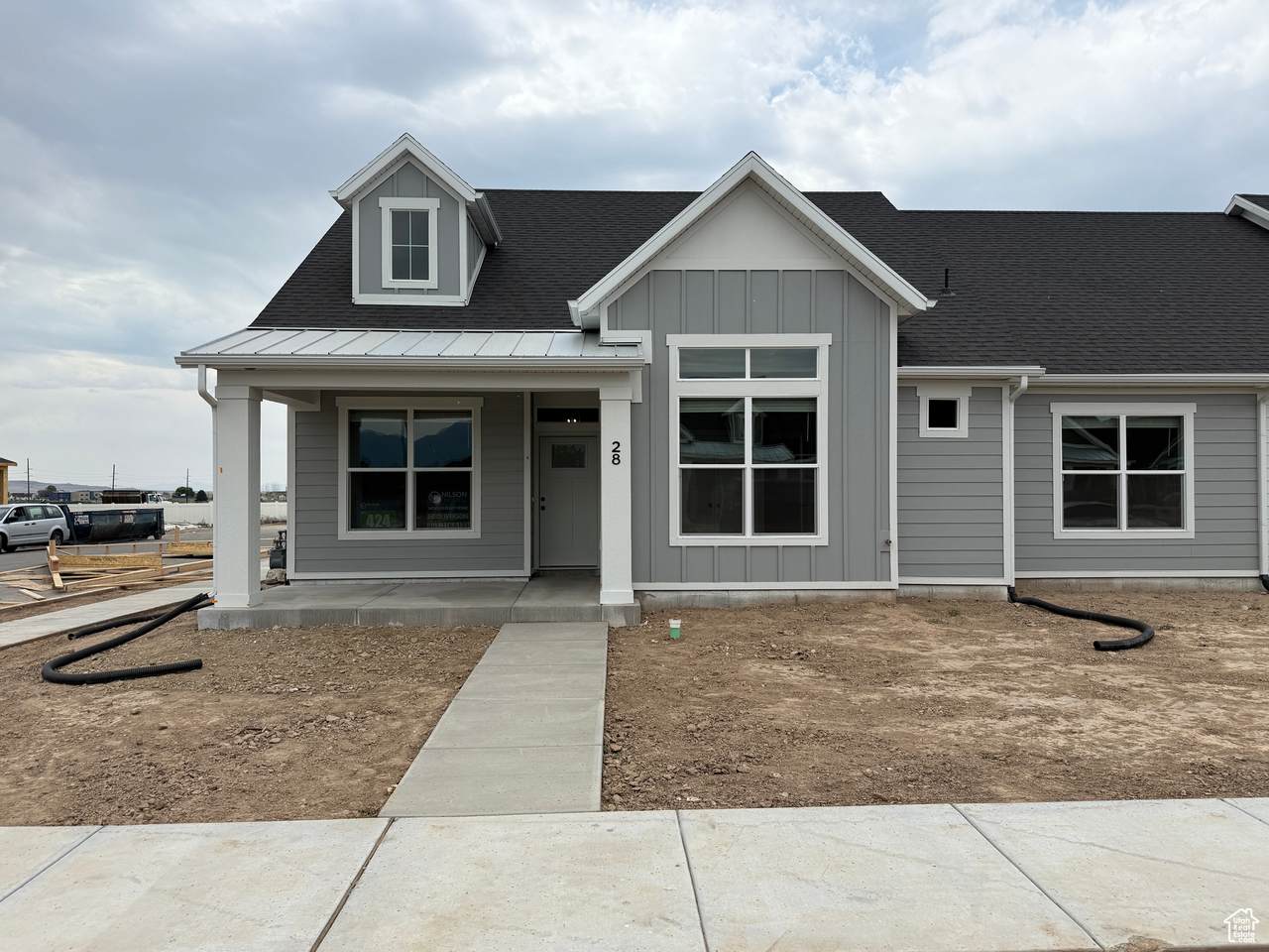 28 3830 - Photo 1