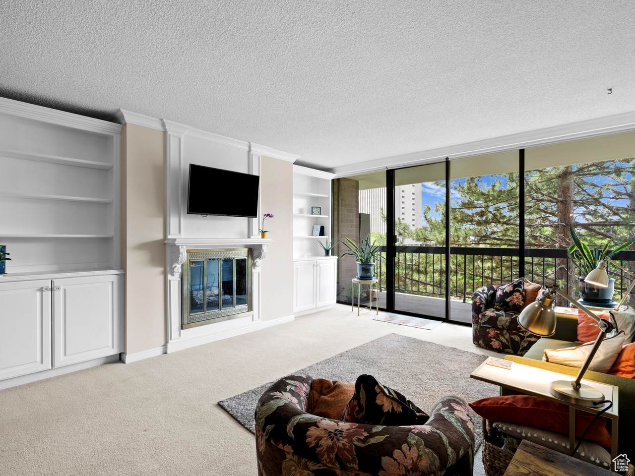 123 2ND Ave - Photo 1