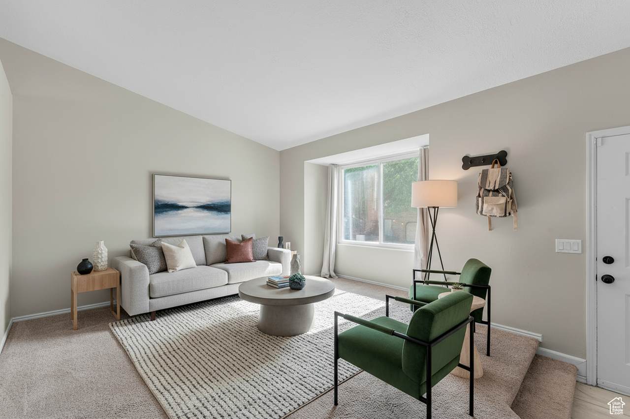 889 Clover Cir - Photo 1