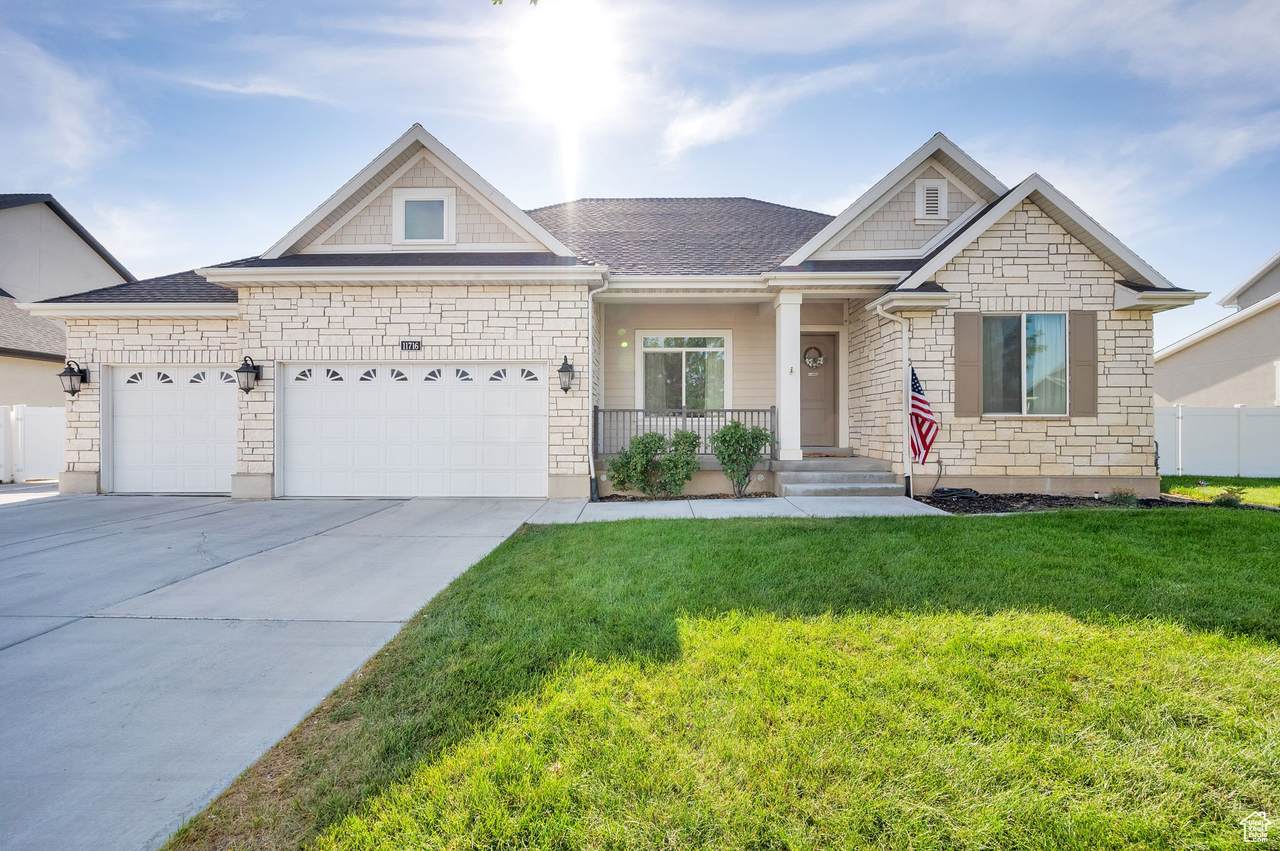 11716 2610 - Photo 1