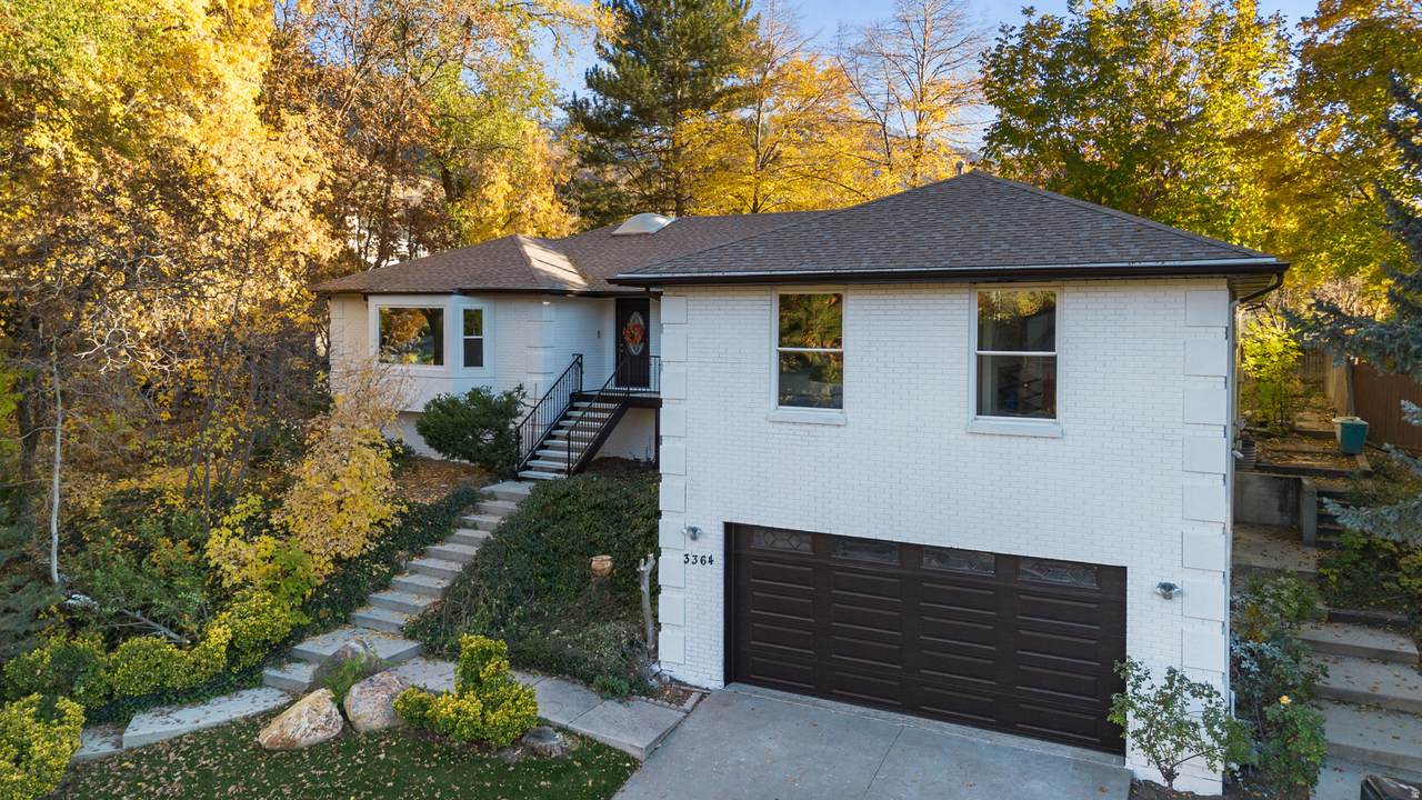 3364 Creek Rd - Photo 1