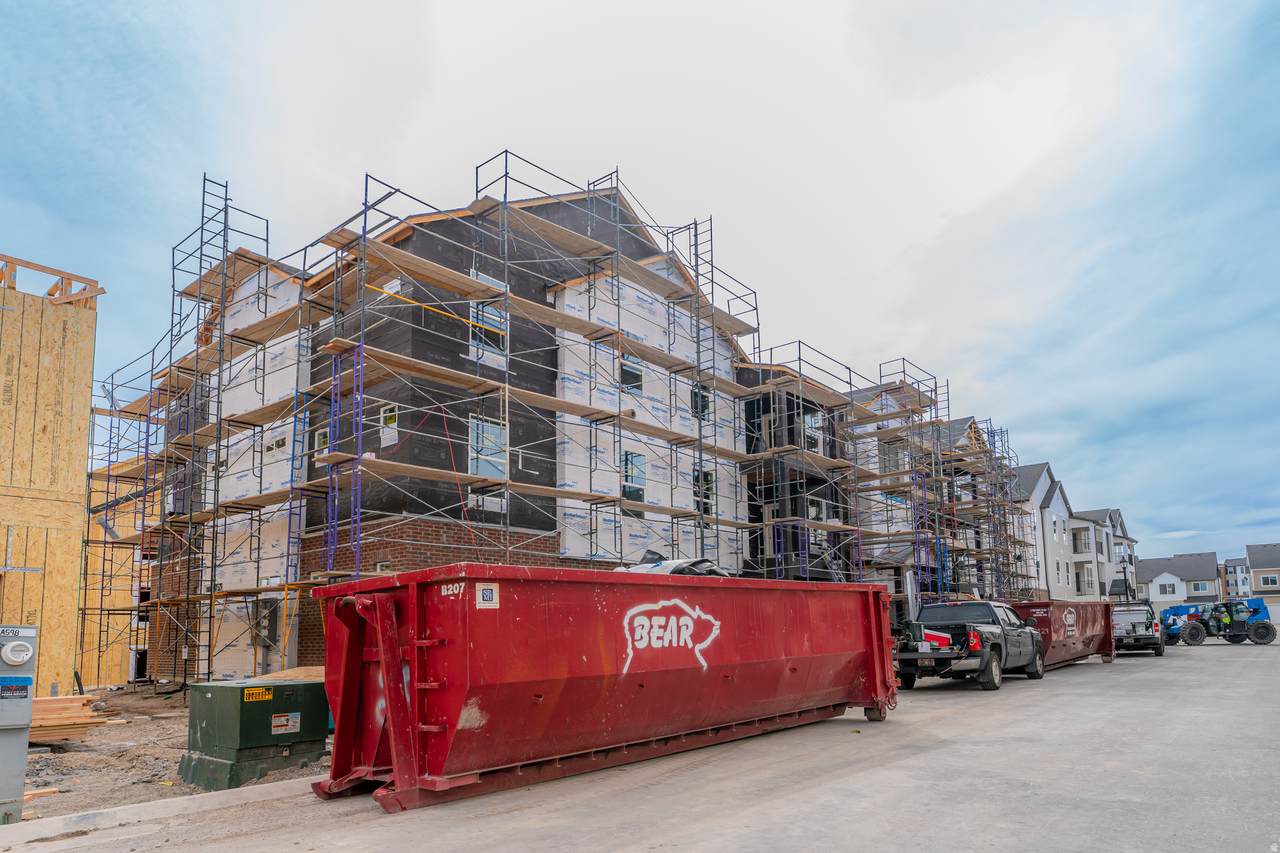 858 Coulsen Dr - Photo 1