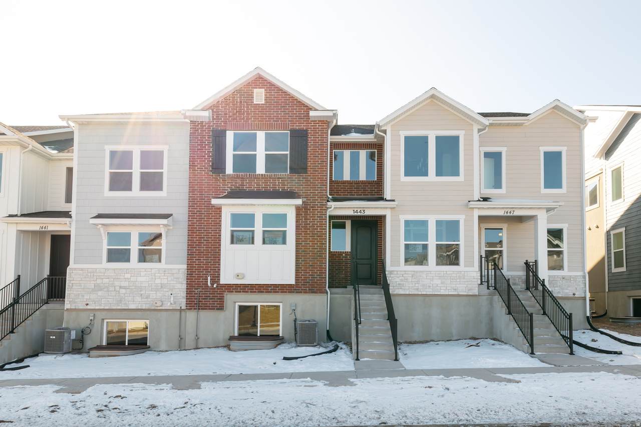 1443 Skyline Dr - Photo 1