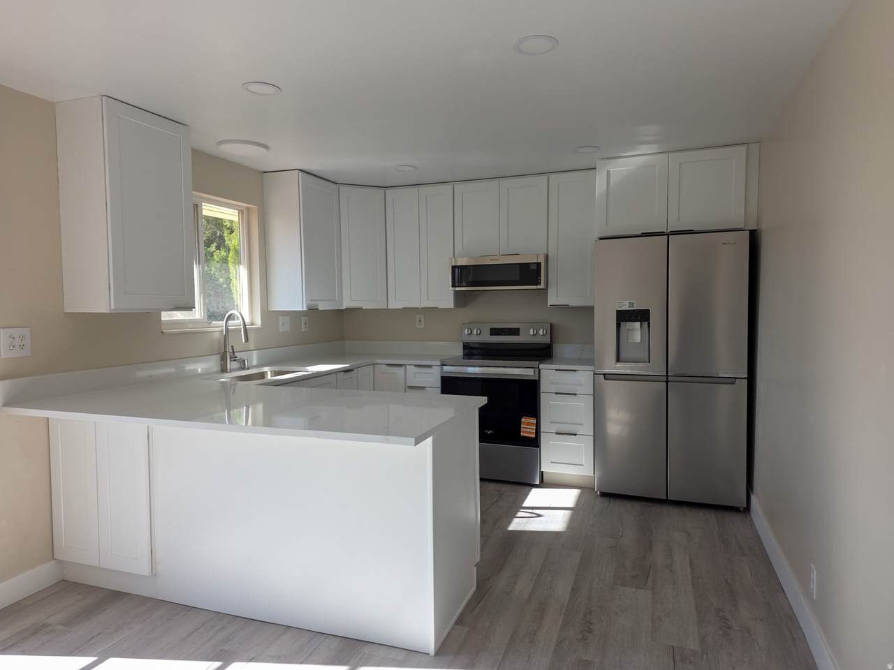 3695 Carolina Dr - Photo 1