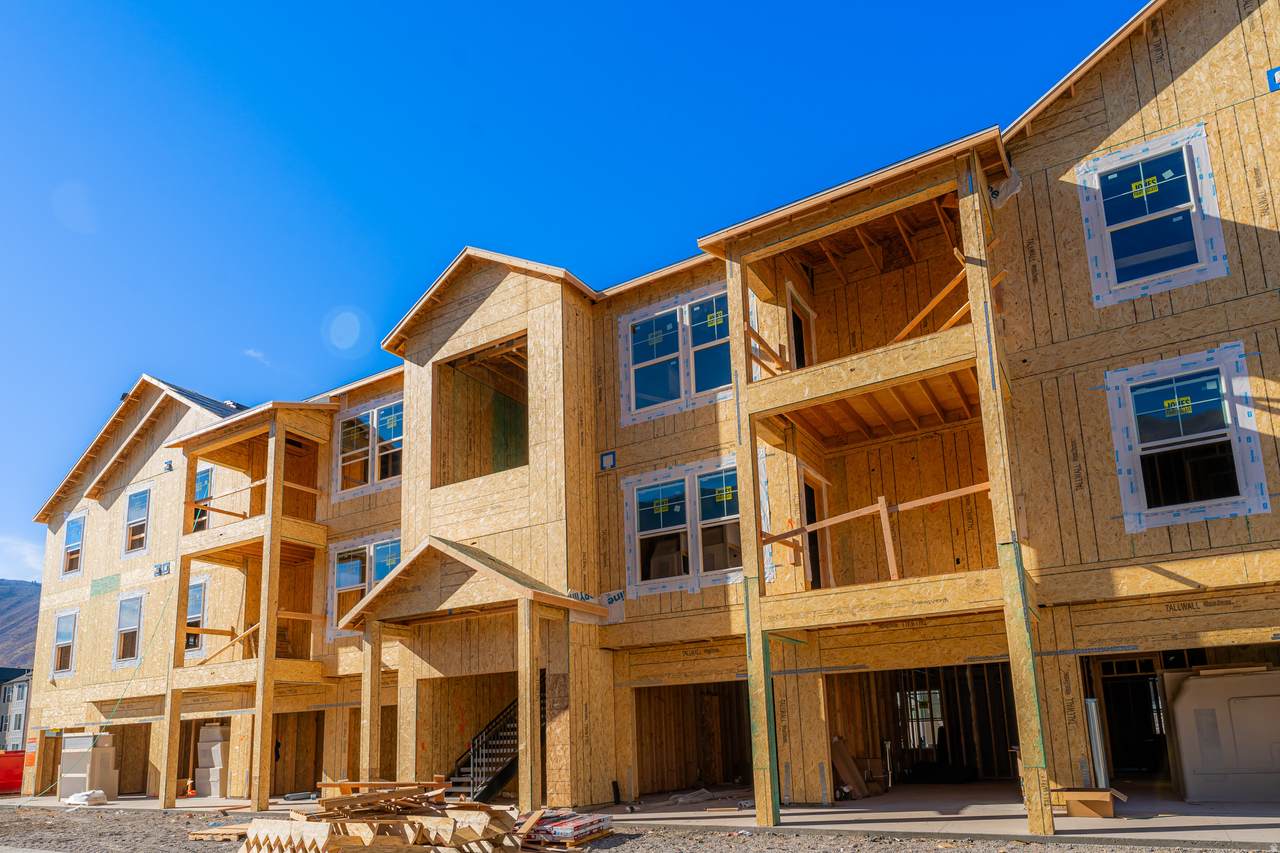 4662 Poplar Way - Photo 1