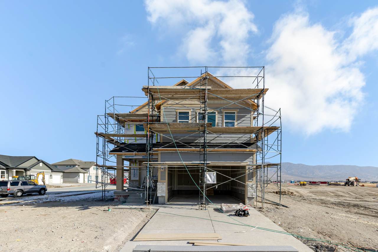 4442 Castle Rd - Photo 1