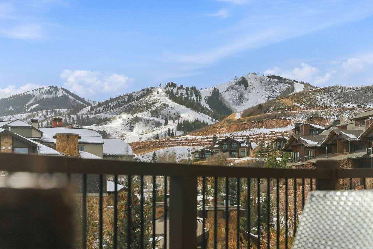 2100 Frostwood Blvd - Photo 1