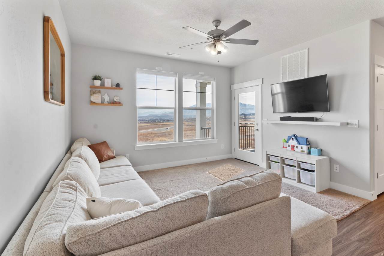947 Coral Charm Way - Photo 1