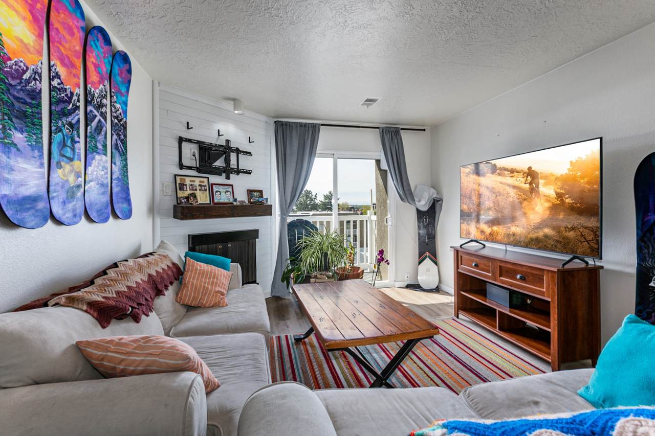 5630 Meadow Ln - Photo 1