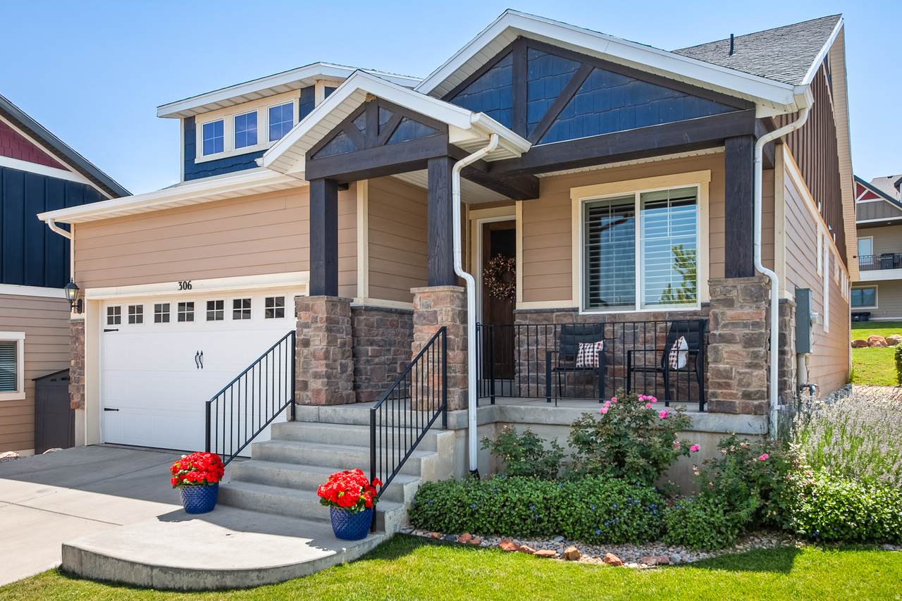 306 Bella Vida Dr - Photo 1