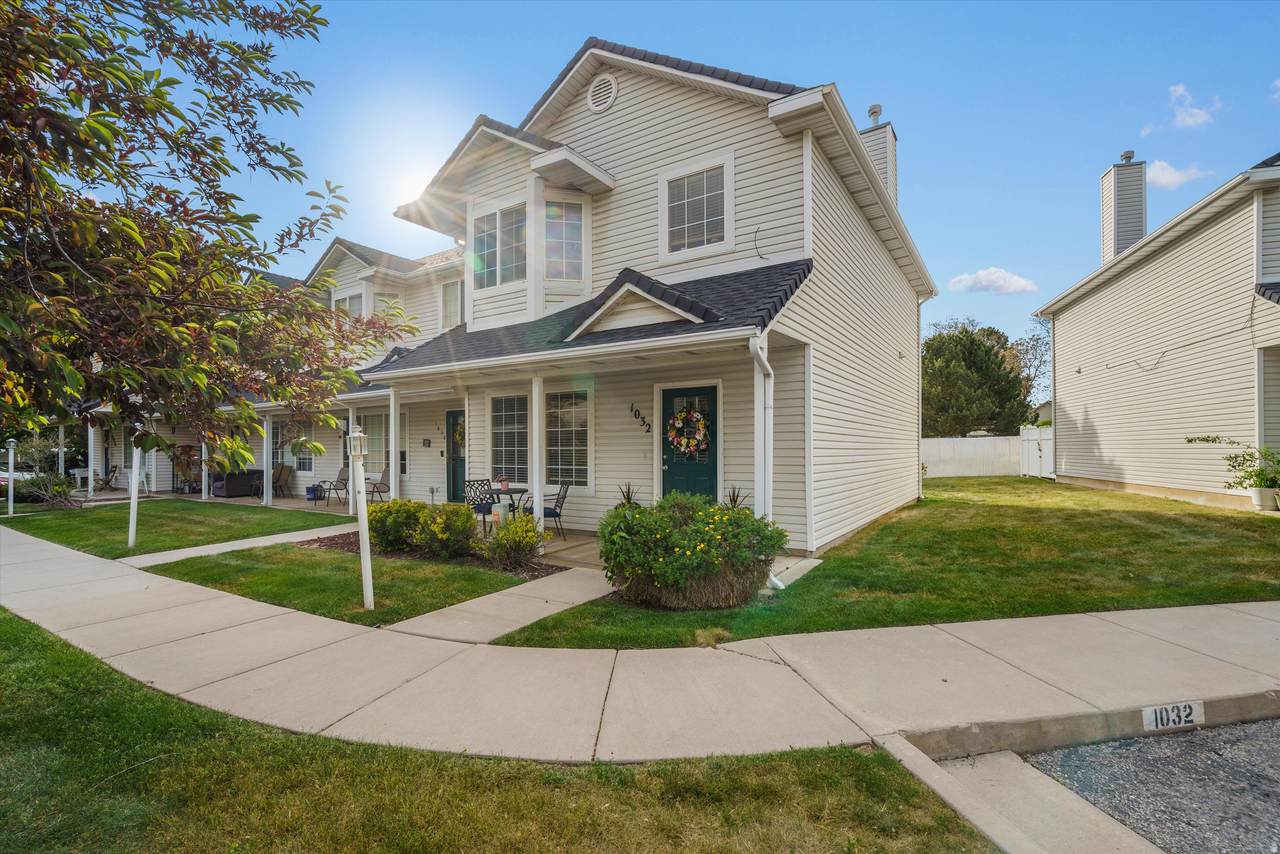 1032 Sara Ln - Photo 1