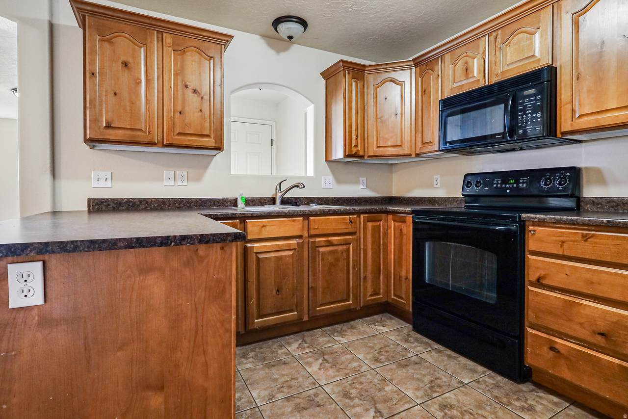 3821 Rock Creek Rd - Photo 1