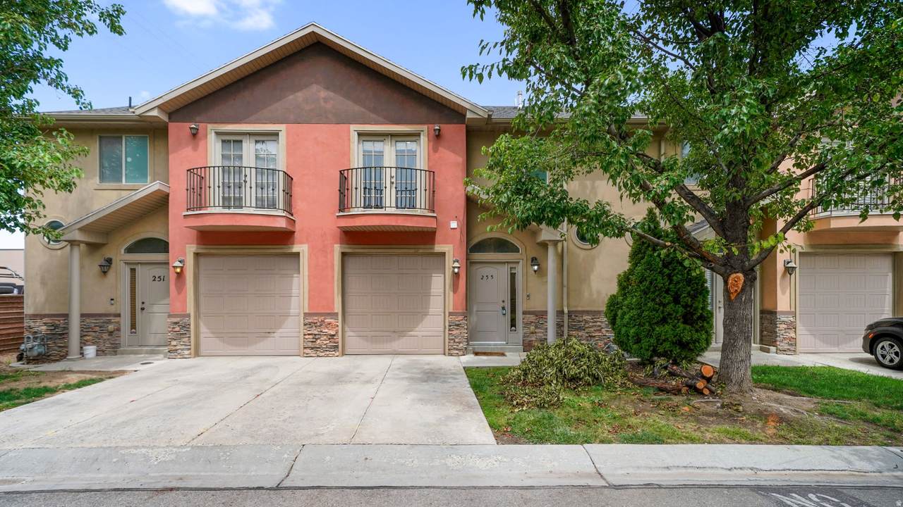 255 Ailee Ln - Photo 1
