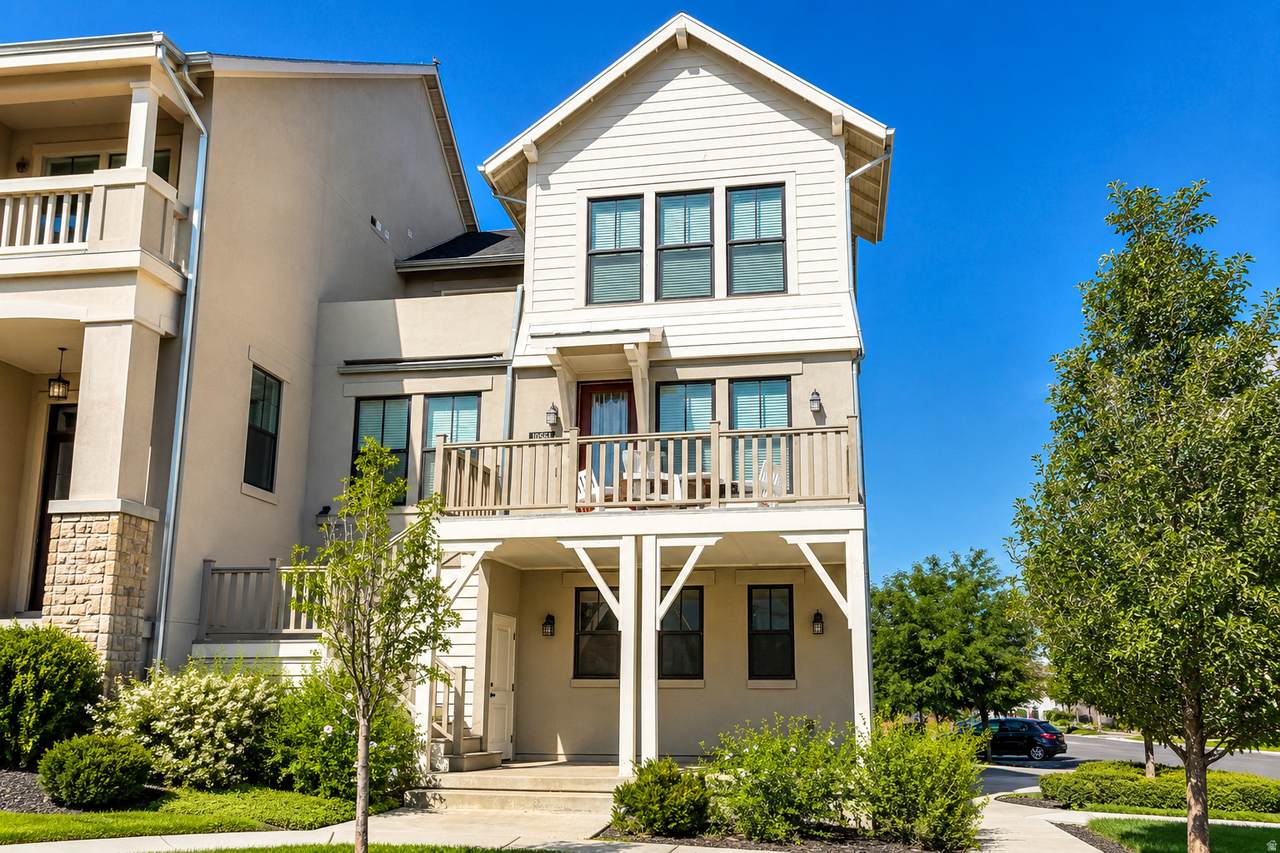 10561 Boathouse Cir - Photo 1