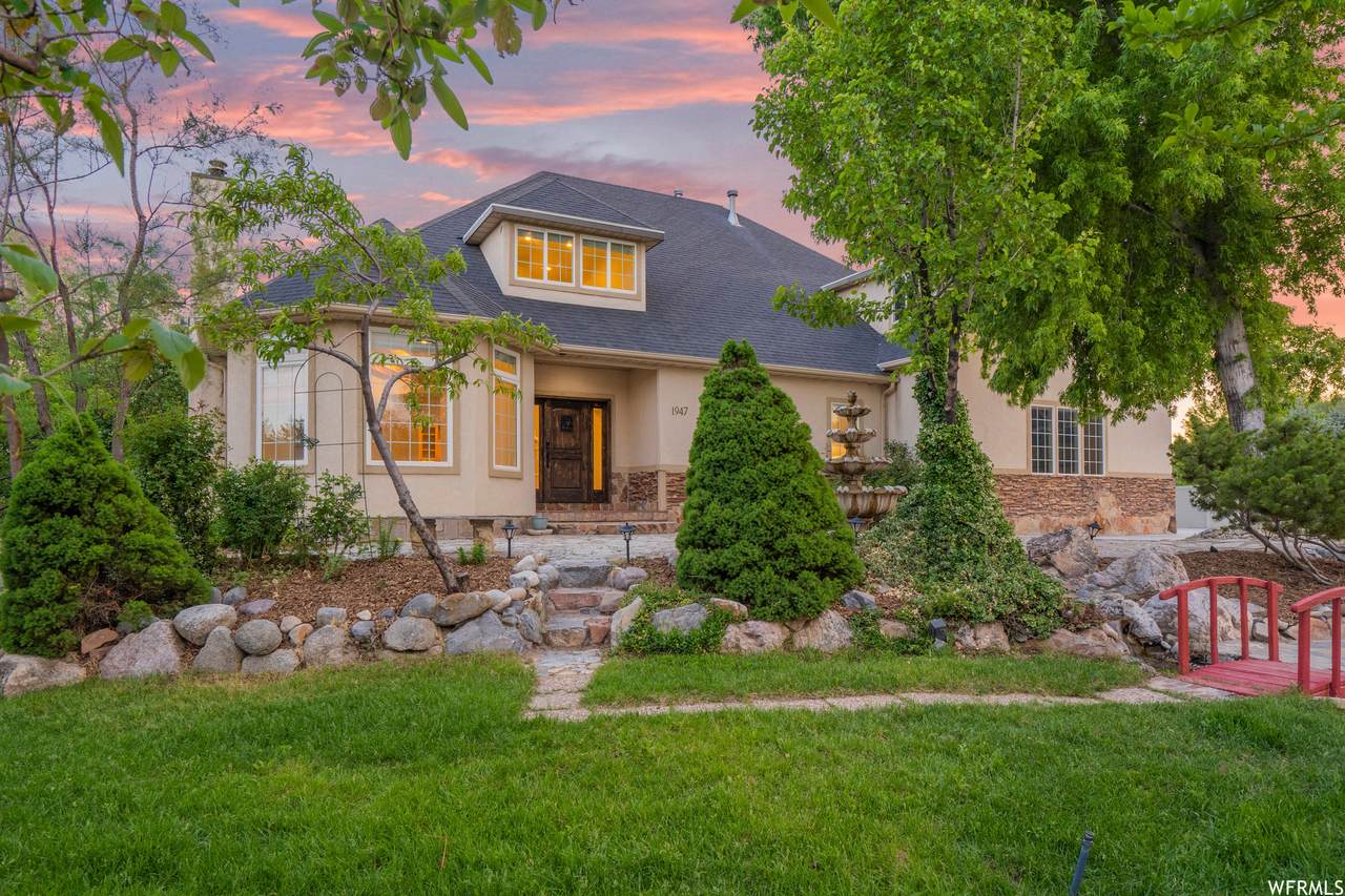 1947 Hidden Creek Dr - Photo 1