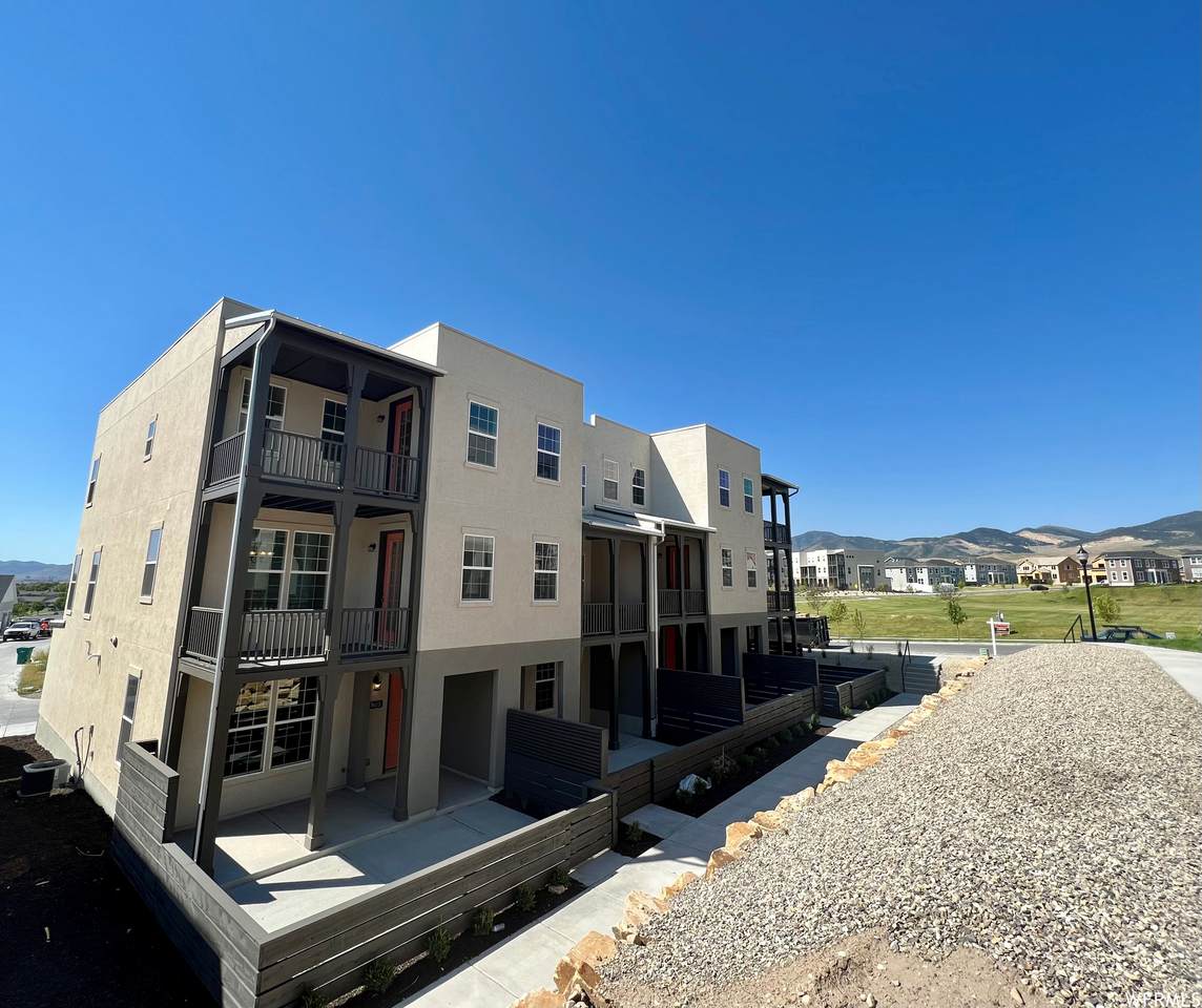 7623 Bear Gulch Rd - Photo 1