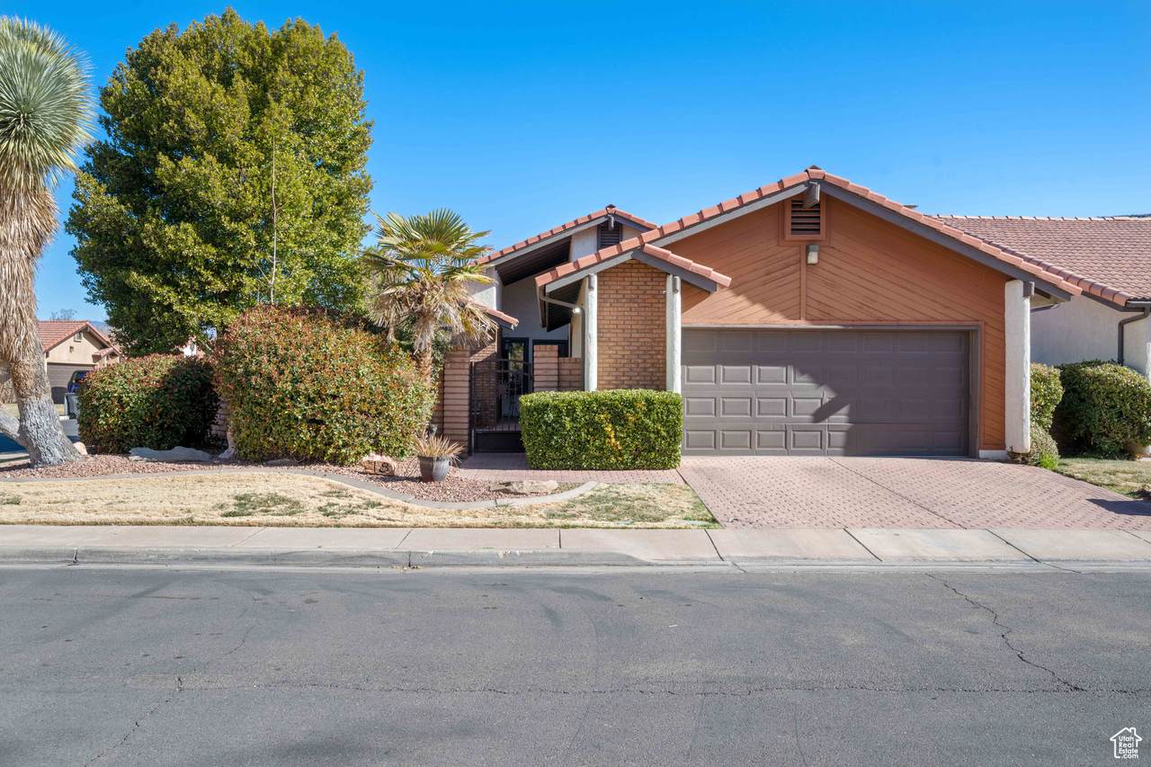 545 Valley View Drive Dr - Photo 1