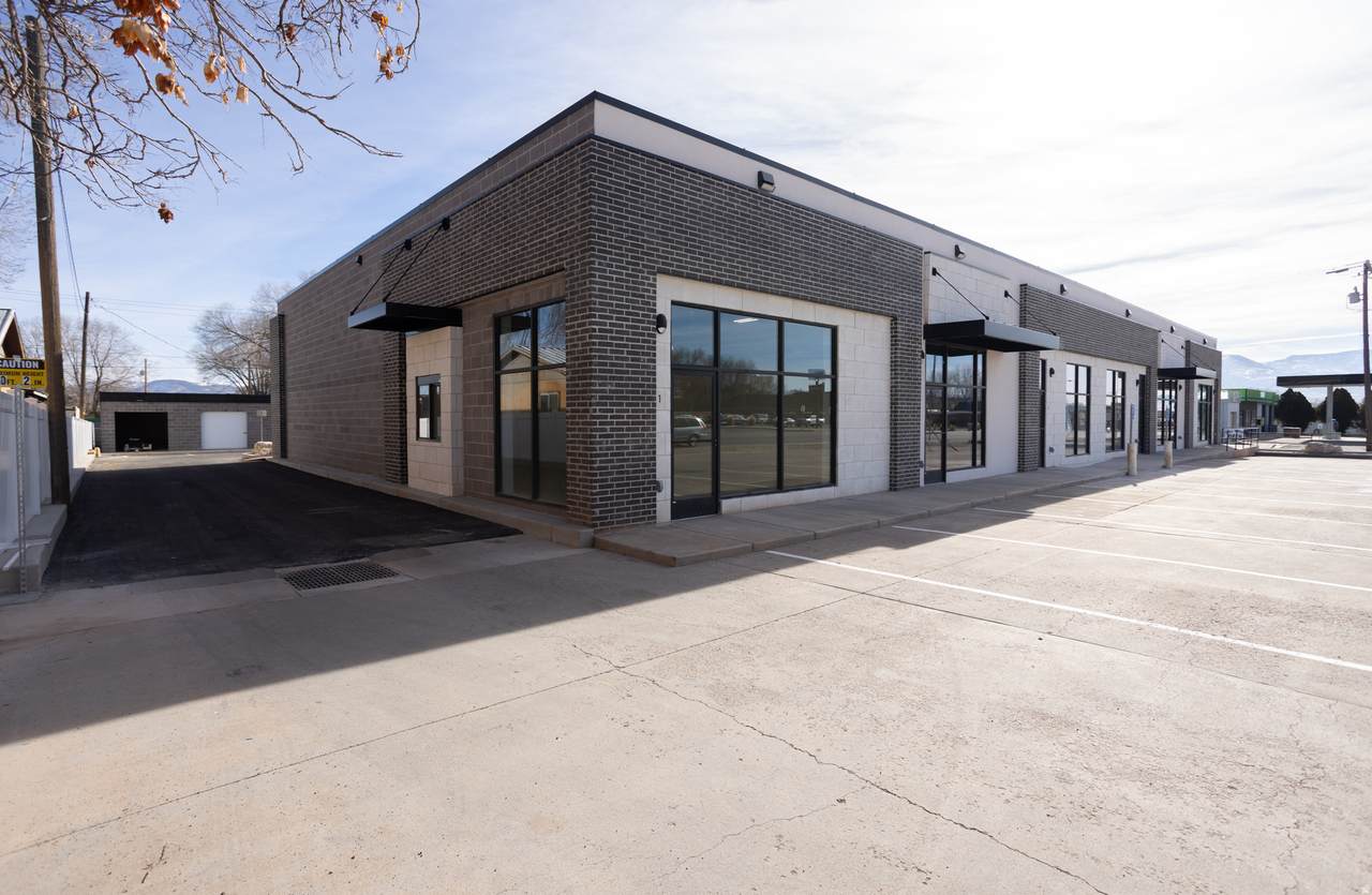 385 Main St - Photo 1