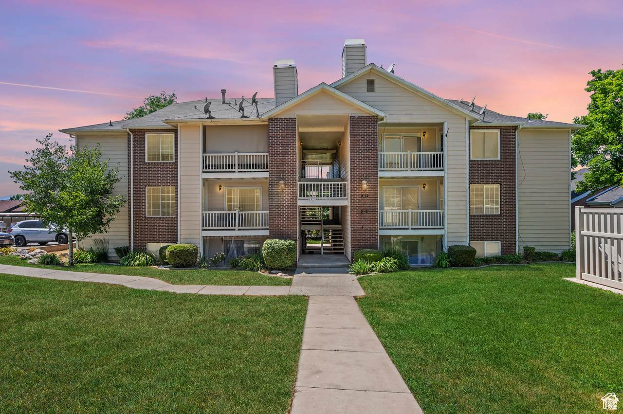 2095 Main - Photo 1