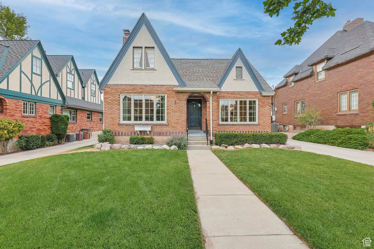 1751 Herbert Ave - Photo 1