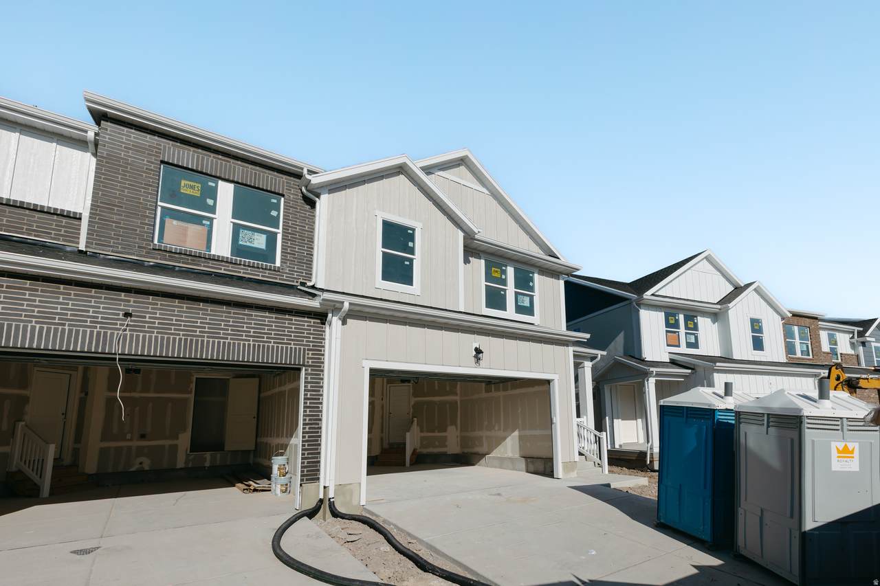 1564 Banner Dr - Photo 1