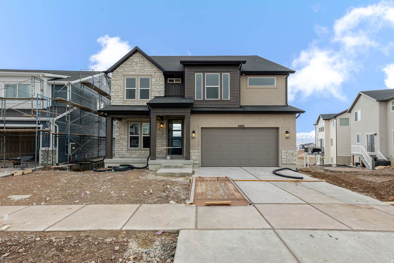 1492 Russo Dr - Photo 1