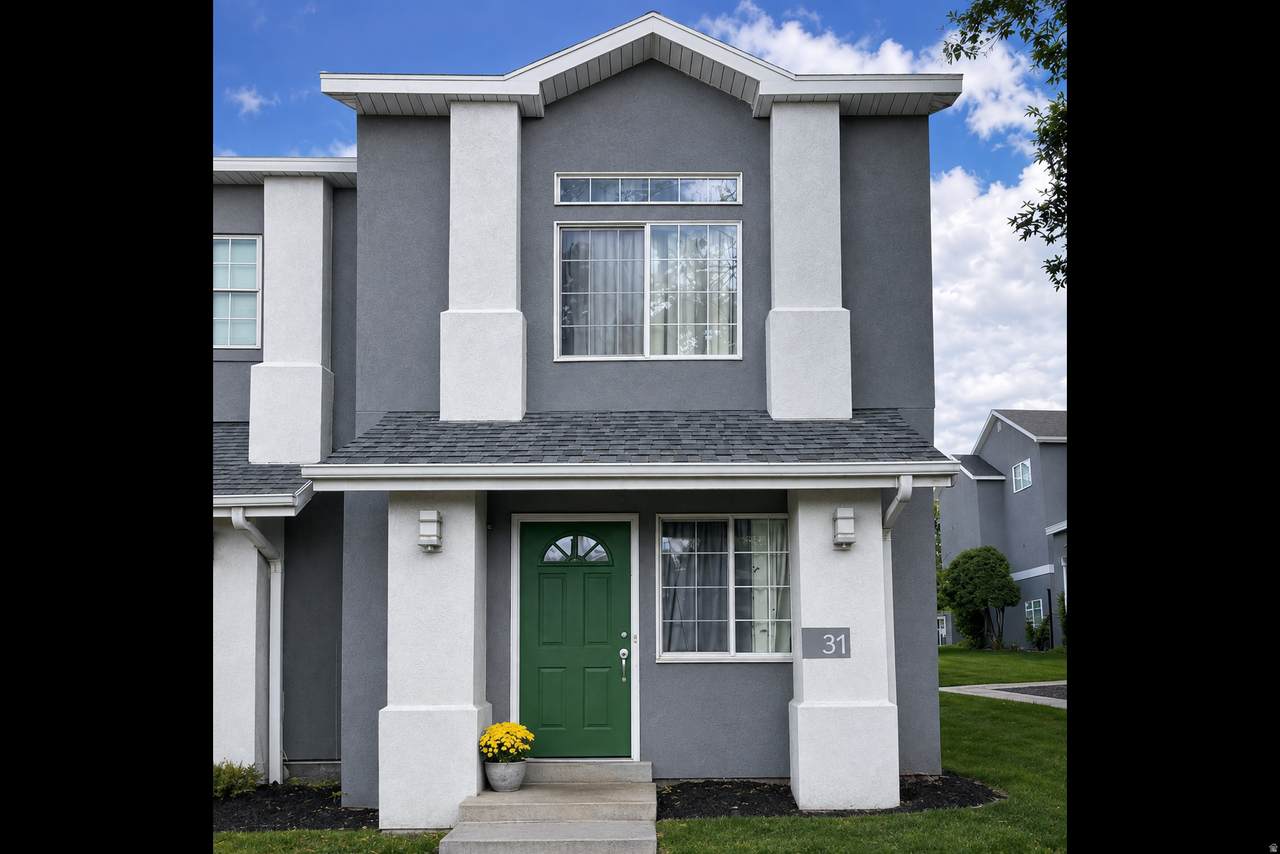 475 Redwood Rd - Photo 1