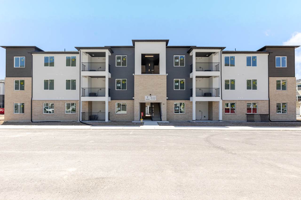 4668 Olive Ave - Photo 1